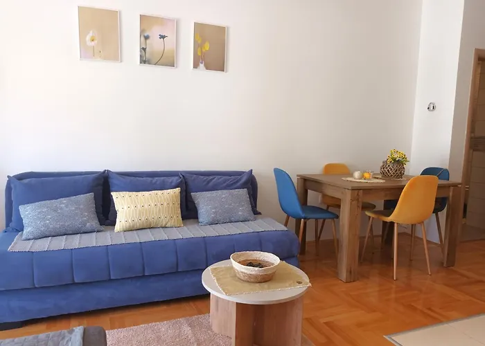 Lucky Charm Studio Apartment